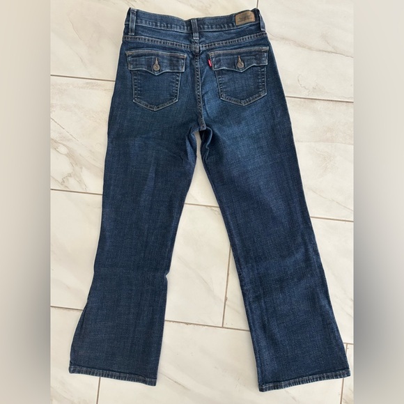 Levi’s Perfectly Slimming Bootcut 512 Jeans - Picture 3 of 6
